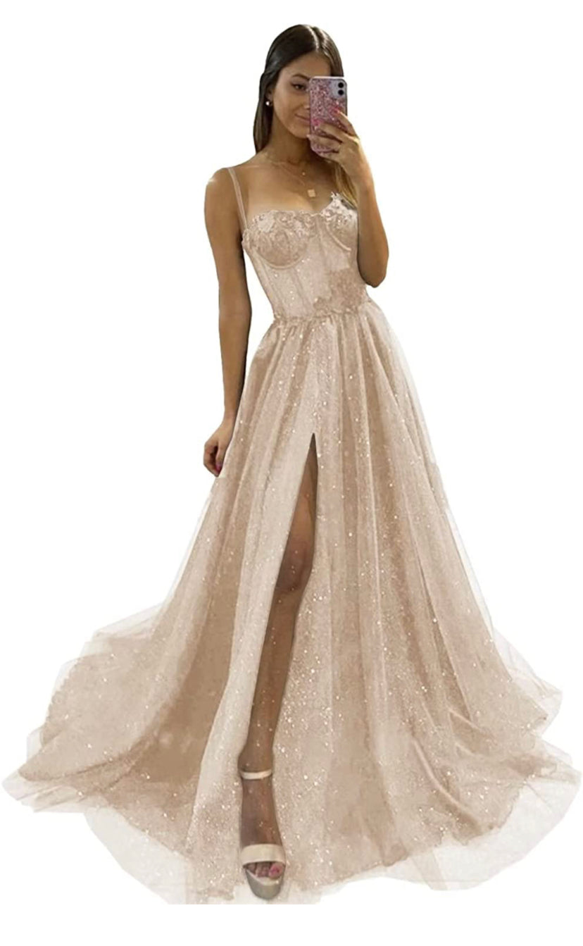 Women’s tulle sweetheart formal gown with slit